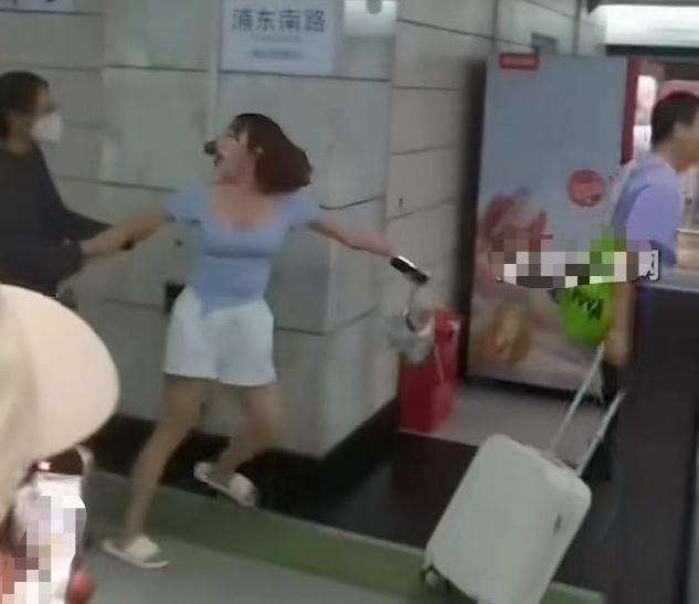 处理结果公布女子身份曝光网友：没让失望冰球突破爆百万大奖上海地铁踢裆后续！(图1)