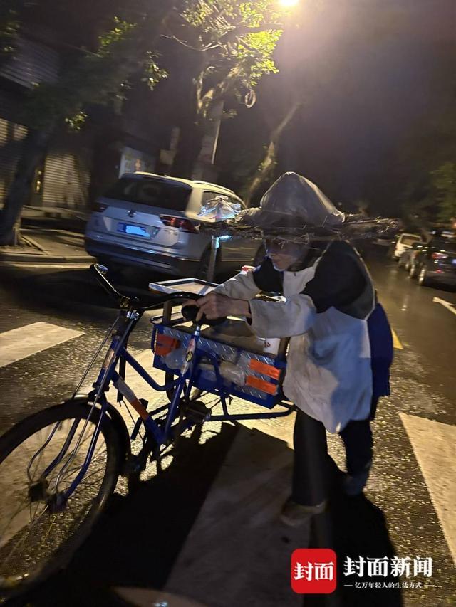 90岁“粽子爷爷”：方便年轻人吃口热乎早